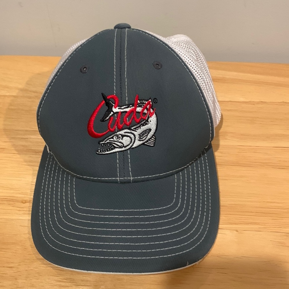 Cuda hat